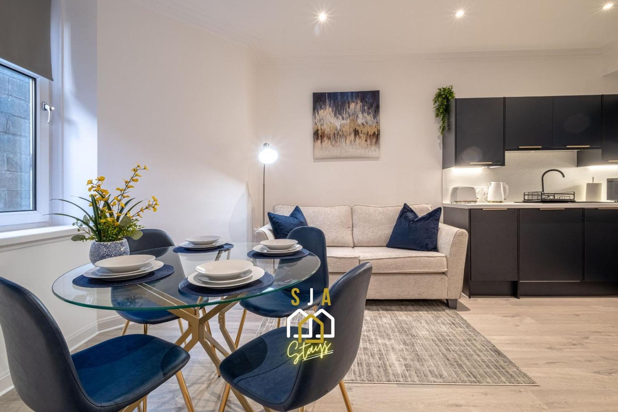 Holburn Hideaway - Sja Stays - Modern 2 Bed Apartment アバディーン エクステリア 写真