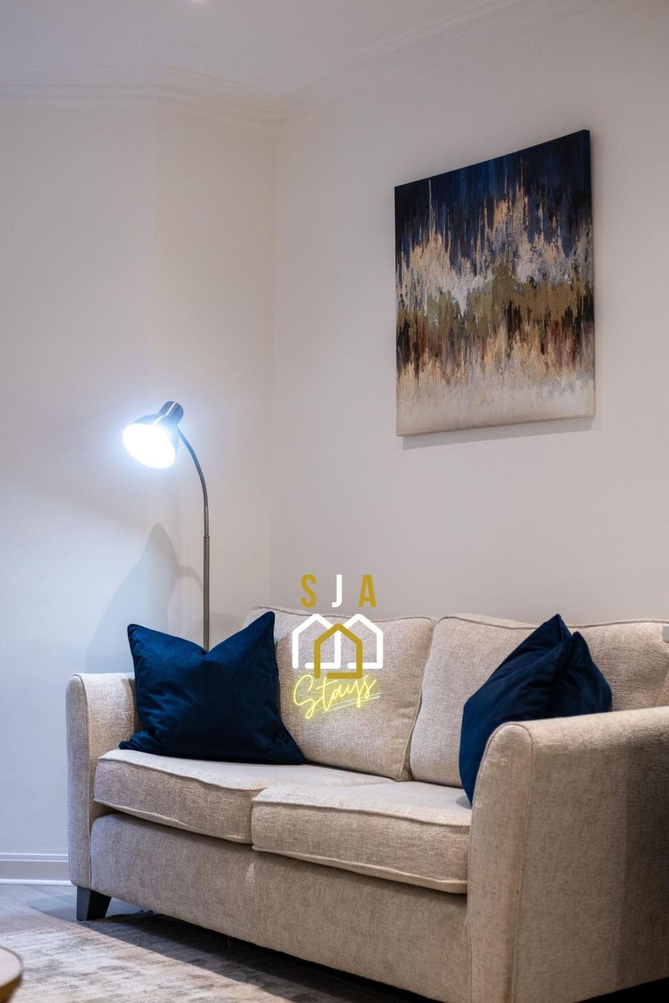 Holburn Hideaway - Sja Stays - Modern 2 Bed Apartment アバディーン エクステリア 写真